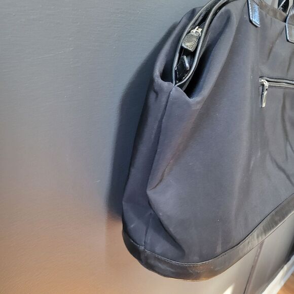 HOBO INTERNATIONAL BLACK NYLON / LEATHER LARGE Shoulder TOTE BAG 18 X 13 - Picture 8 of 12